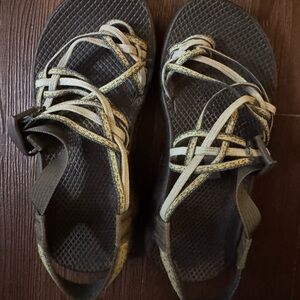Chaco's size 7 Strappy Sandals - Brown and Tan